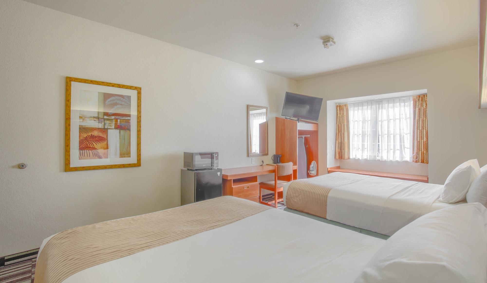 Microtel Inn & Suites By Wyndham Gulf Shores Exterior photo