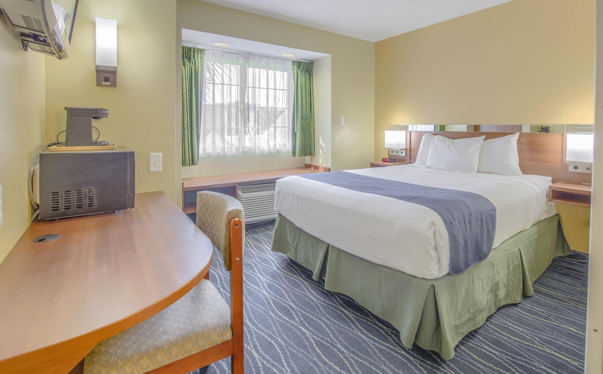 Microtel Inn & Suites By Wyndham Gulf Shores Exterior photo