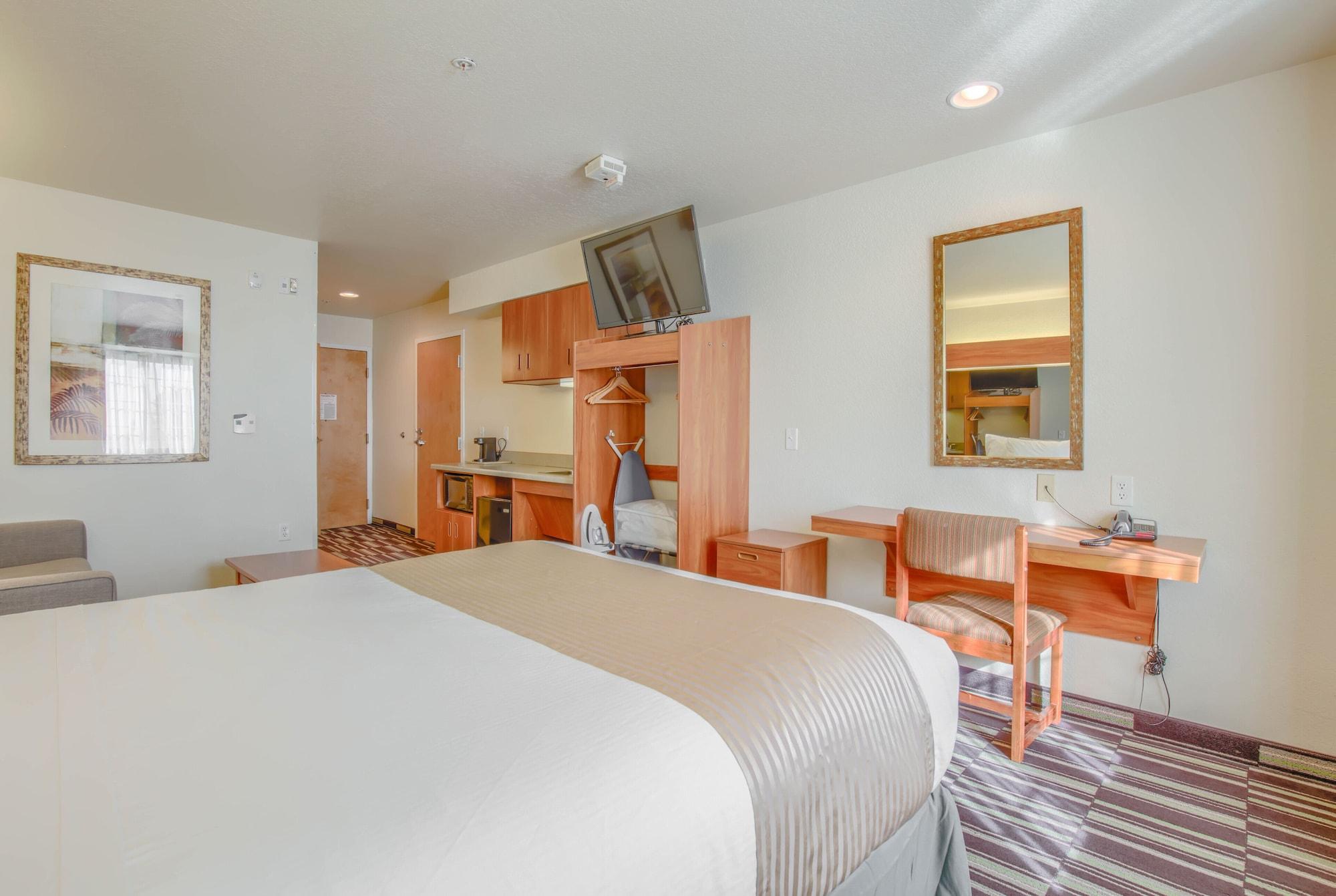 Microtel Inn & Suites By Wyndham Gulf Shores Exterior photo
