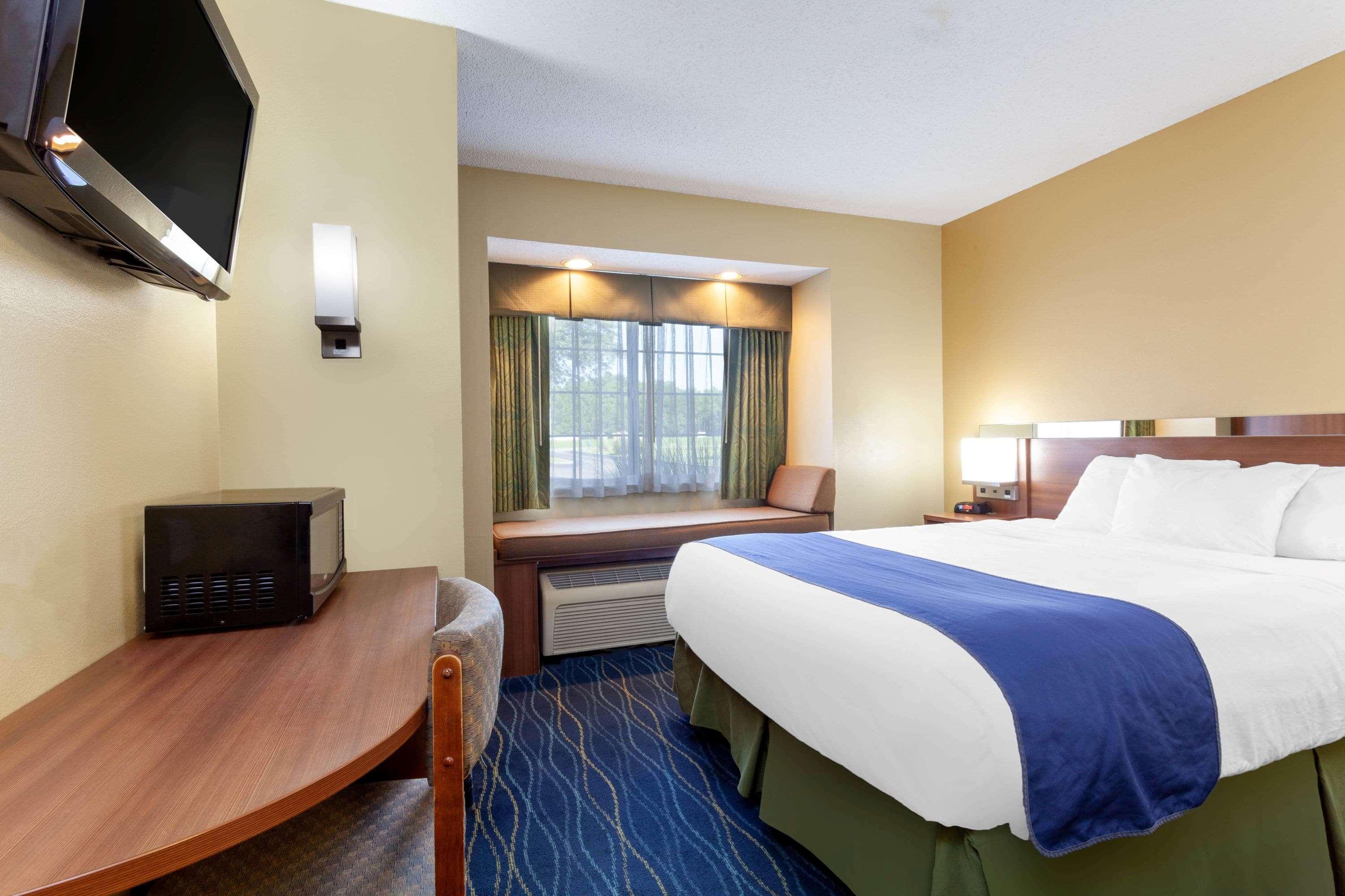 Microtel Inn & Suites By Wyndham Gulf Shores Exterior photo