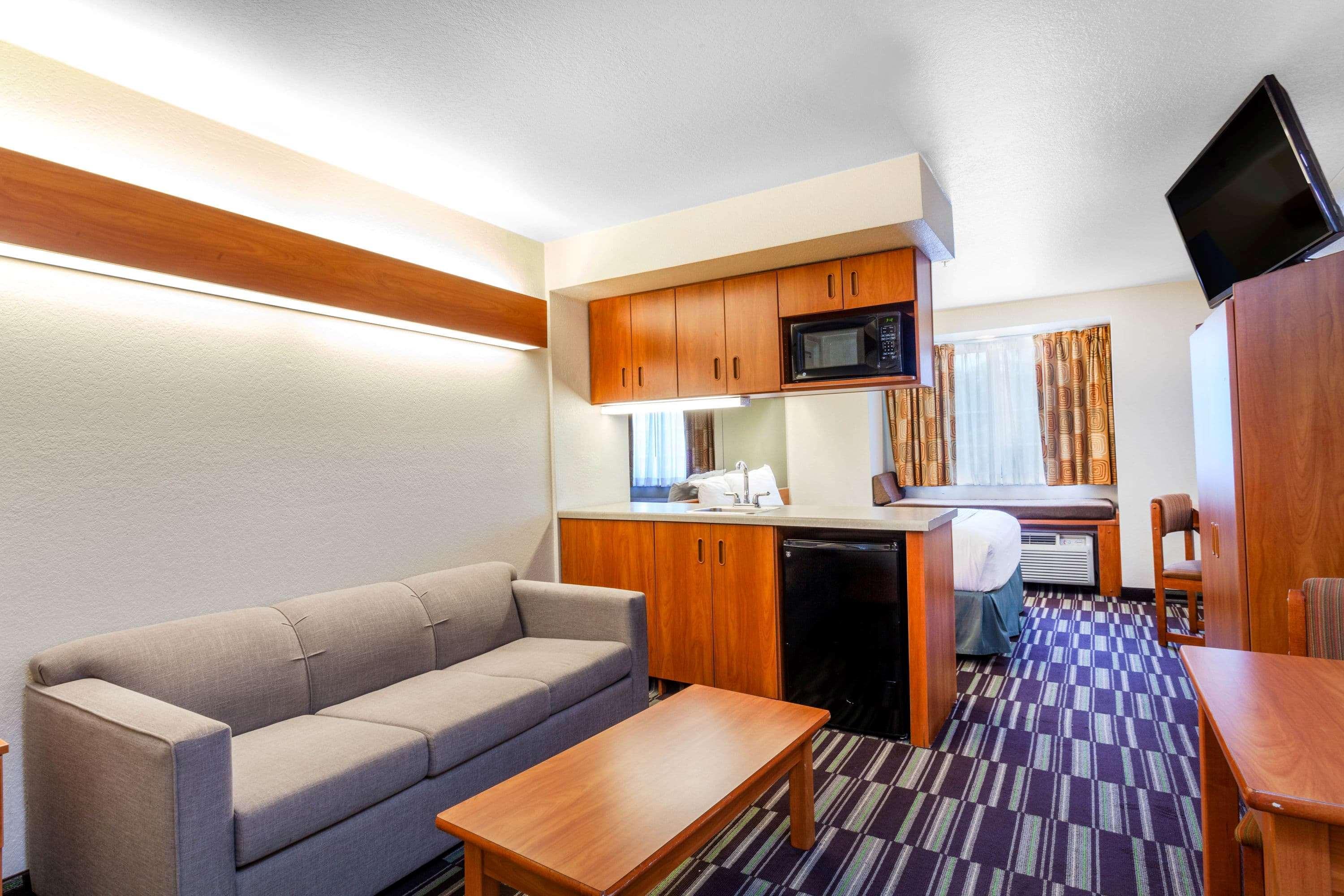 Microtel Inn & Suites By Wyndham Gulf Shores Exterior photo