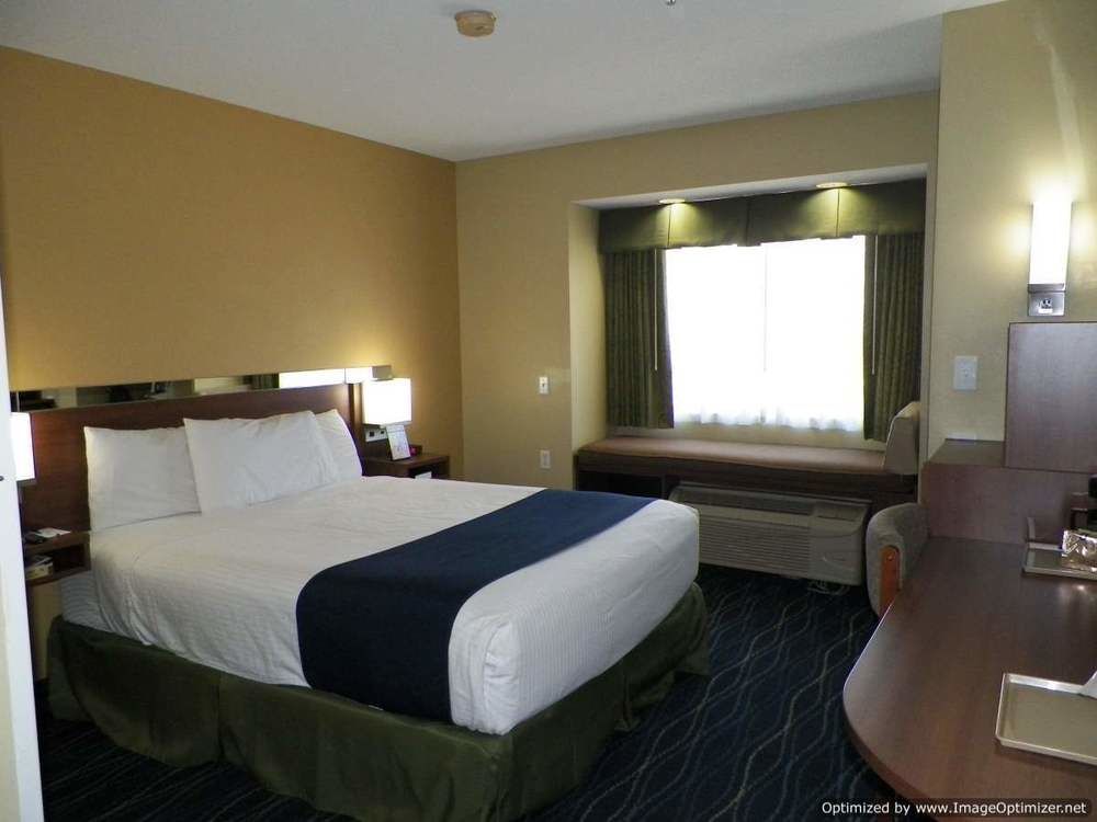 Microtel Inn & Suites By Wyndham Gulf Shores Exterior photo